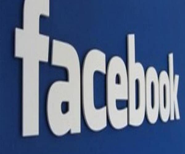 Facebook فيسبوك يطلق ميزة حذف منشوراتك على فيس بوك  او استعادتها